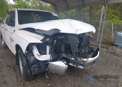 2019 Ram 1500 Classic Big Horn 4X4 5'7 Box из США, поврежденный, VIN 1C6RR7LT1KS560992